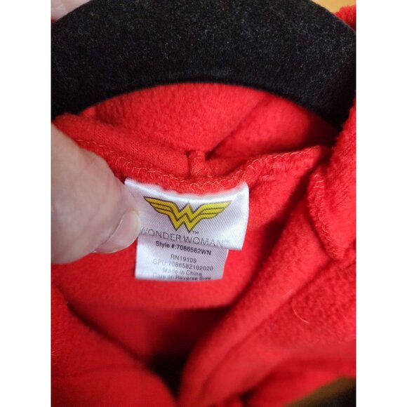 Dreamworks Wonder Woman 2T Toddler Robe With Hood Belt Attached - Picture 8 of 10